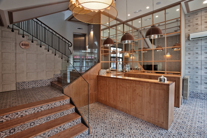 Hotel Husa Avenida