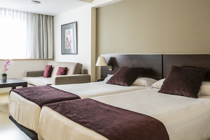 Hotel Husa Centric