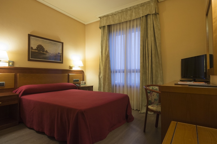 Hotel Husa Galicia Palace