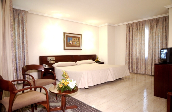 Hotel Husa Imperial