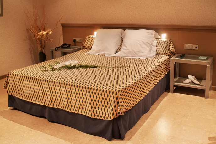 Hotel Husa Mas Camarena