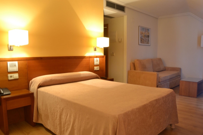 Hotel Husa Ogalia