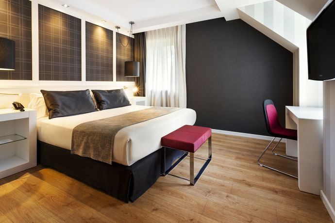 Hotel Husa Reina Victoria