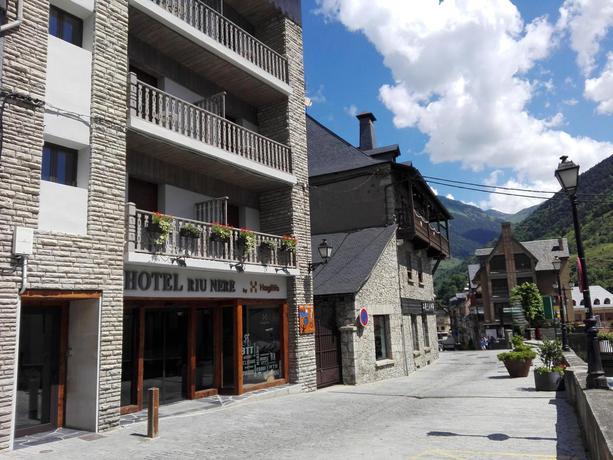 Hotel Husa Riu Nere