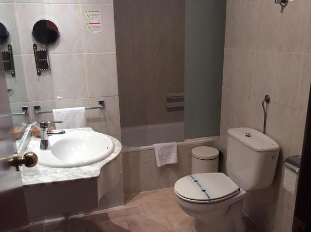 Hotel Husa Via Romana