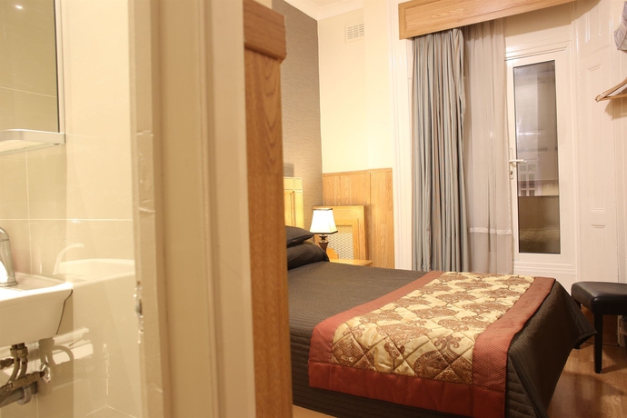 Hotel Huttons