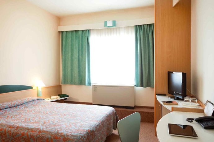 Hotel Ibis Gara de Nord