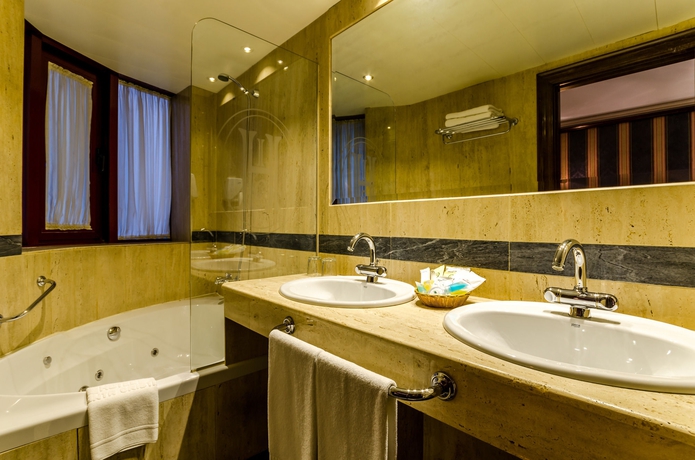 Hotel Infanta Cristina