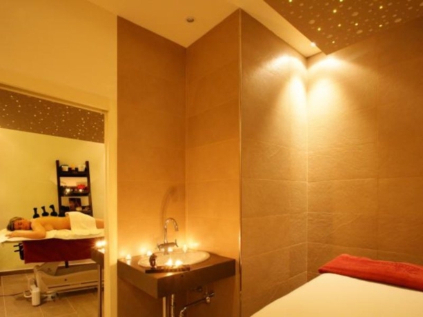 Hotel Institut Gem
