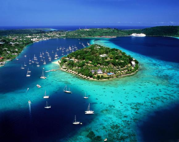 Hotel Iririki Island Resort