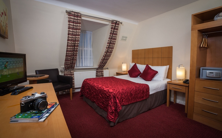 Hotel Isaacs