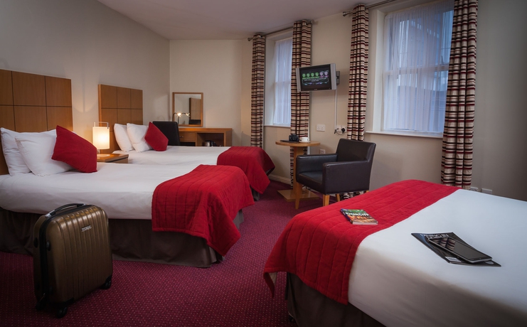 Hotel Isaacs