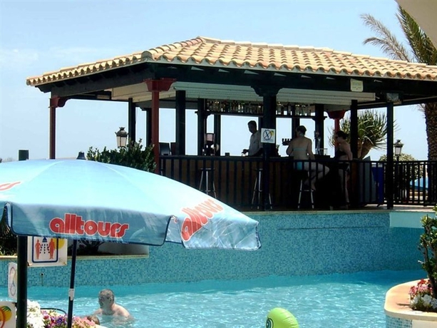 Hotel Isla Paraiso