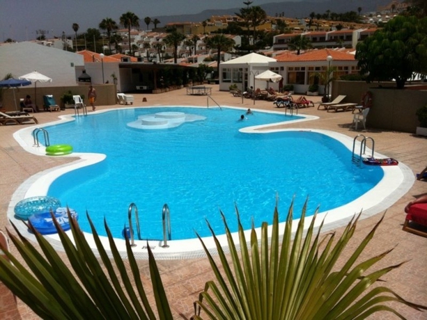 Hotel Island Village