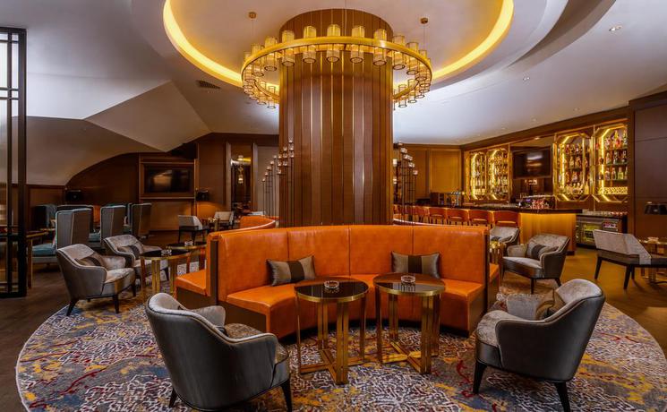 Hotel J W Marriott