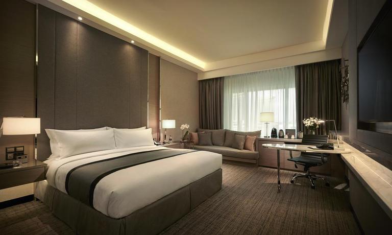 Hotel J W Marriott