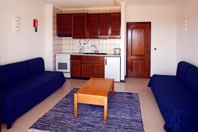 Hotel Janelas do Mar