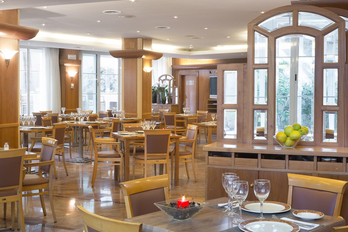Hotel Jardin De Tres Cantos