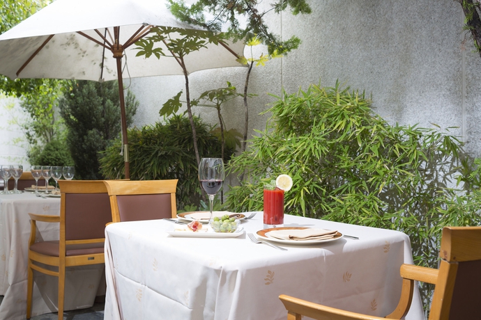 Hotel Jardin De Tres Cantos