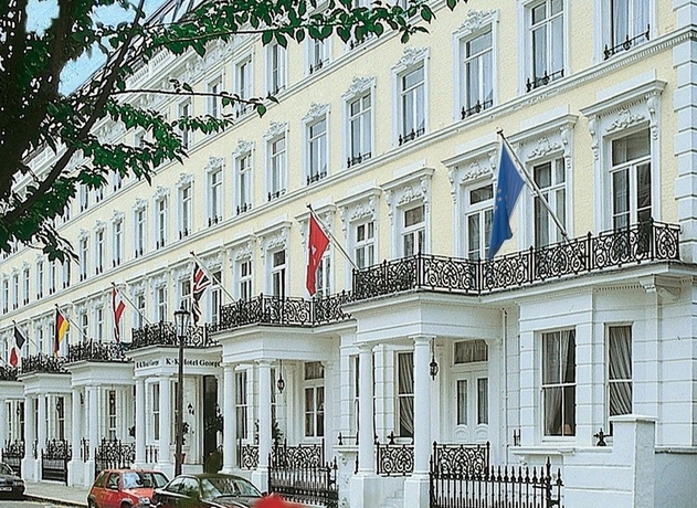 Hotel K & K George