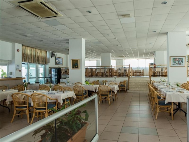 Hotel Kapetanios Bay