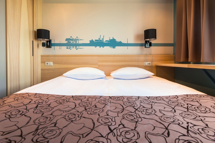 Hotel Karavella