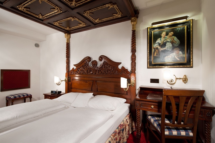 Hotel King's Center