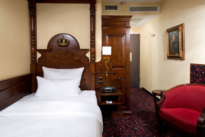 Hotel King's First Class