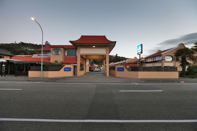 Hotel Kingsgate Beachcomber