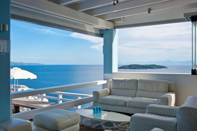 Hotel Kivotos