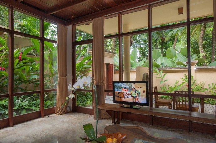 Hotel Komaneka Tanggayuda