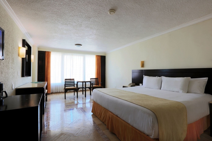 Hotel Krystal Cancun