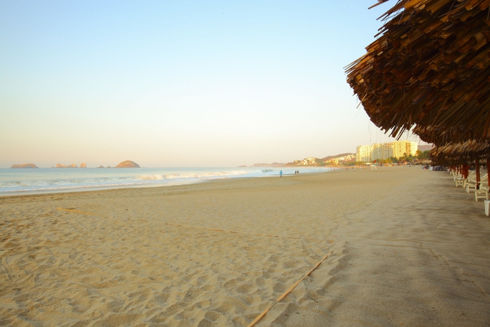 Hotel Krystal Ixtapa