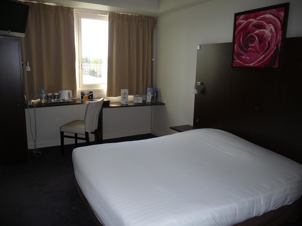 Hotel Kyriad Massy