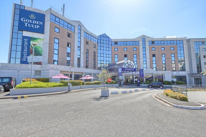 Hotel Kyriad Prestige Roissy