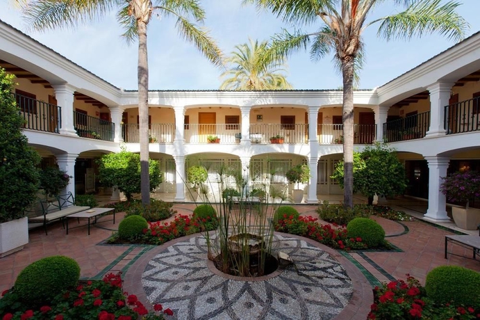 Hotel LOS MONTEROS