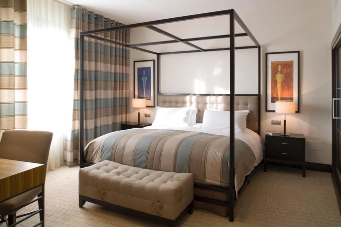 Hotel LOS MONTEROS