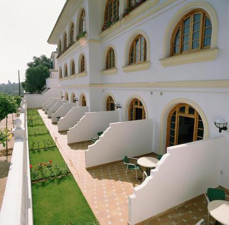 Hotel La Cueva Park