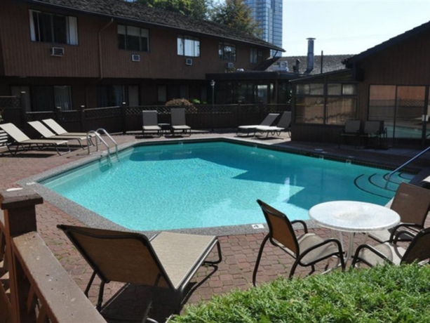 Hotel Lake City Inn  And  Suites