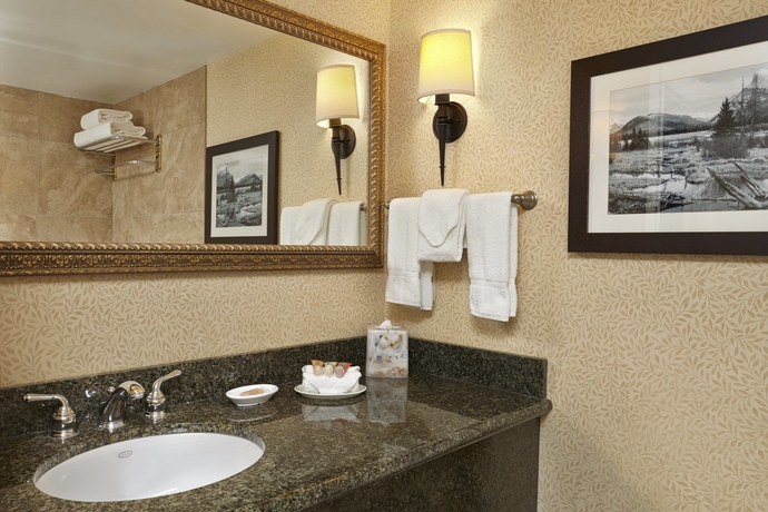 Hotel Lake Louise Inn