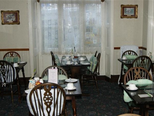 Hotel Lakes Lodge