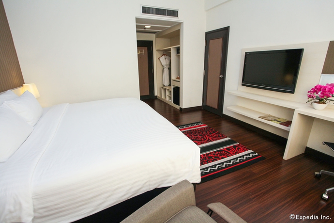 Hotel Landmark Village