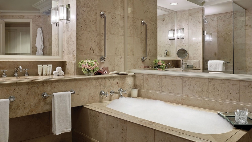 Hotel Langham Melbourne