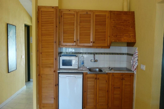 Hotel Las Brisas I & II