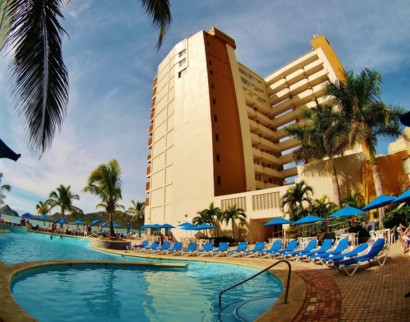 Hotel Las Flores Beach Resort