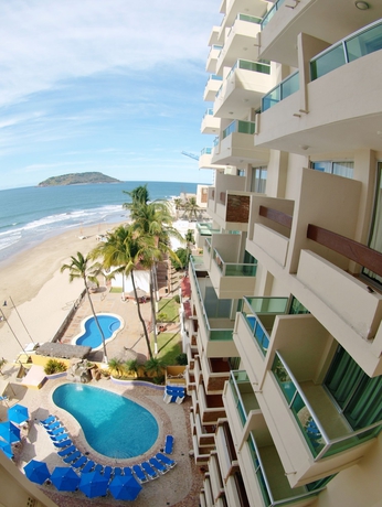 Hotel Las Flores Beach Resort