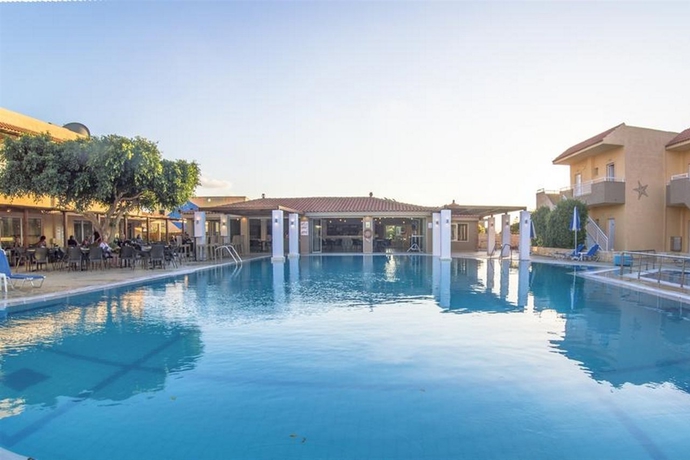 Hotel Lavris & Bungalows
