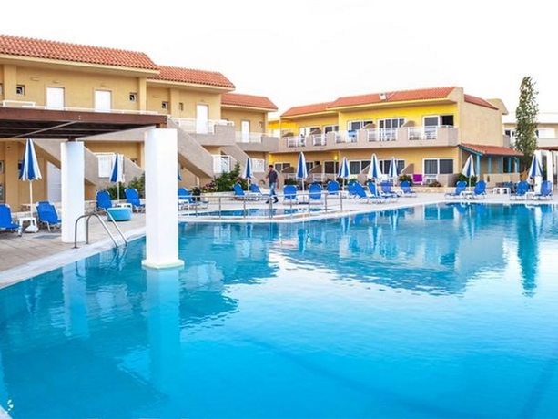 Hotel Lavris & Bungalows