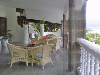 Hotel Lazare Picault
