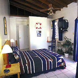Hotel Lazy Parrot Inn